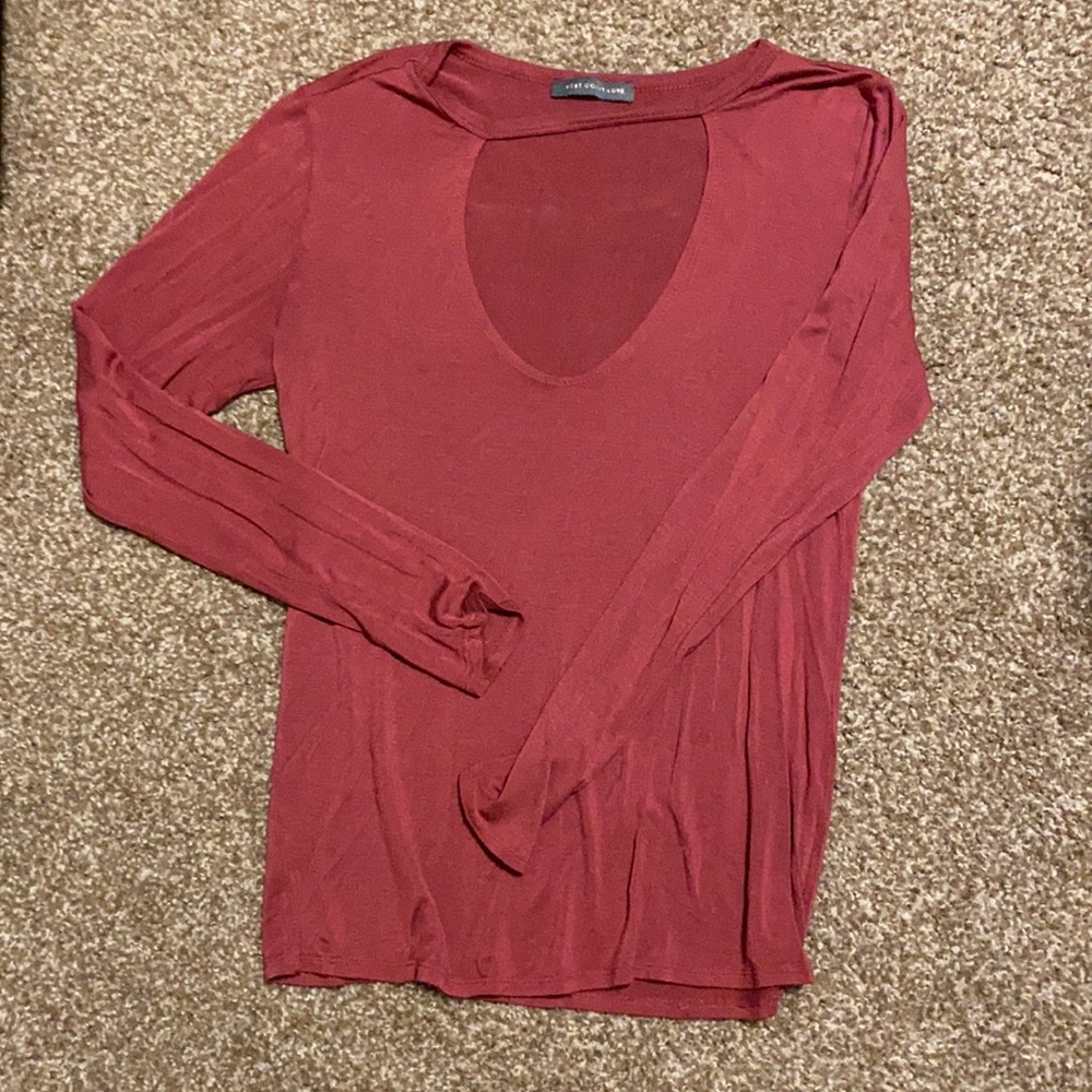 Trendy burgundy top